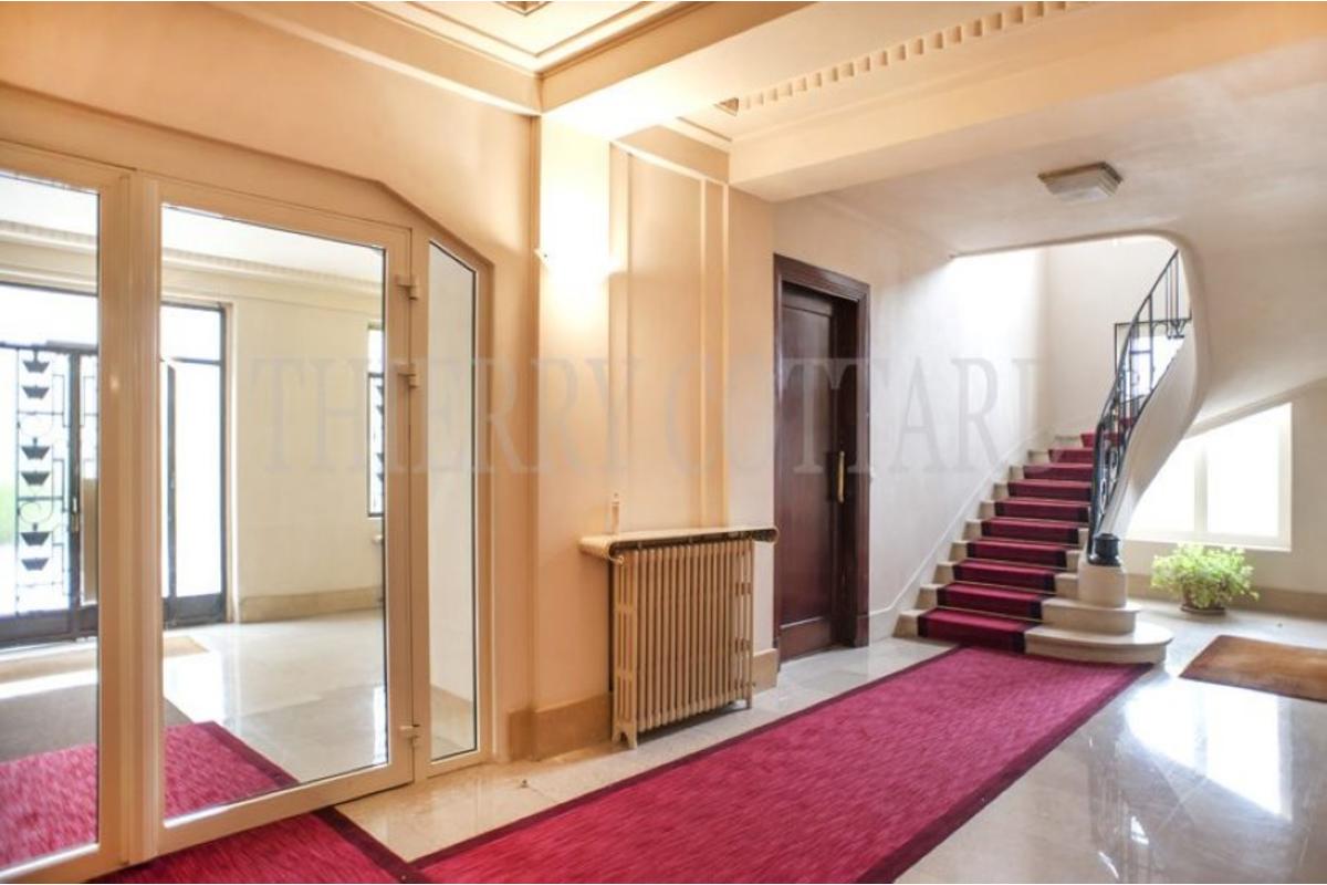 L1967H_bParties comm